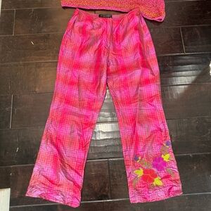 Y2K Gorgeous vintage bright pink,fuchsia,silk pants with embroidery summer crops